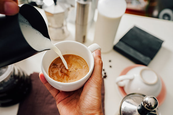 Milchersatz für den Kaffee: Welche Kuhmilch-Alternativen zu Deinem Kaffee passen